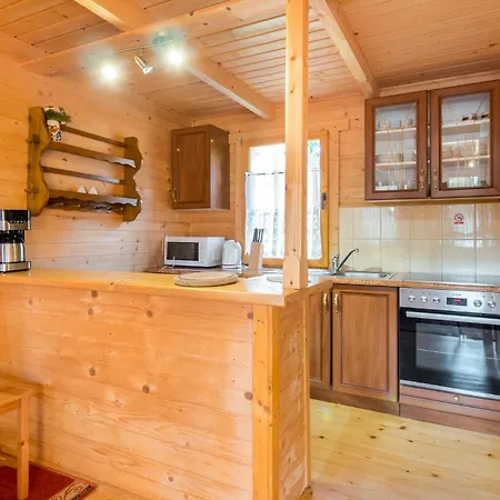 Letniskowe Neptun Lodge *